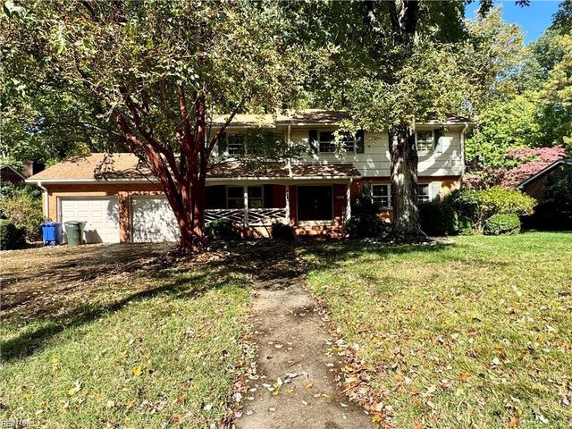 218 Crittenden LN, Newport News, VA 23606