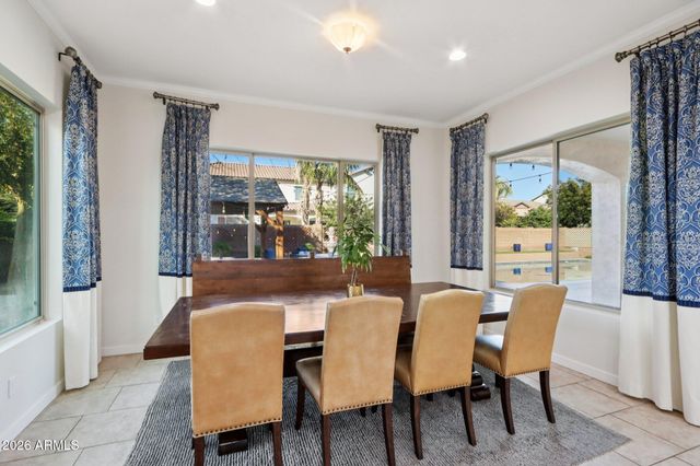 866 E LOWELL Avenue, Gilbert, AZ 85295