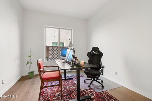 866 E LOWELL Avenue, Gilbert, AZ 85295