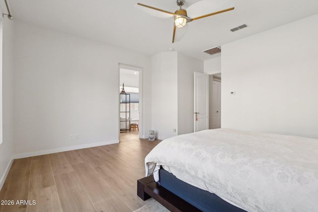 866 E LOWELL Avenue, Gilbert, AZ 85295