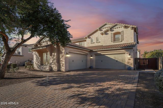 866 E LOWELL Avenue, Gilbert, AZ 85295
