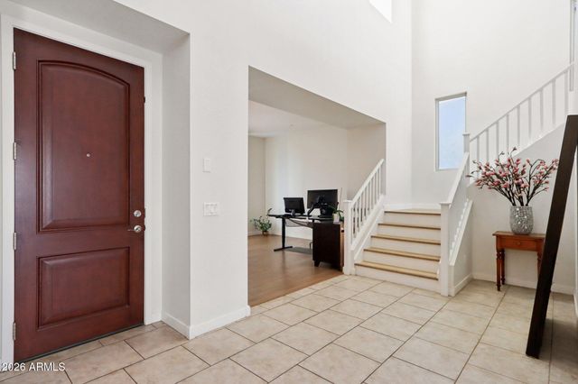 866 E LOWELL Avenue, Gilbert, AZ 85295