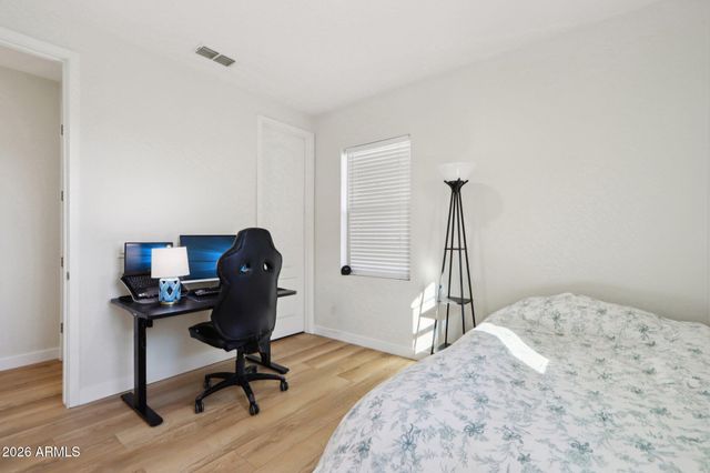 866 E LOWELL Avenue, Gilbert, AZ 85295