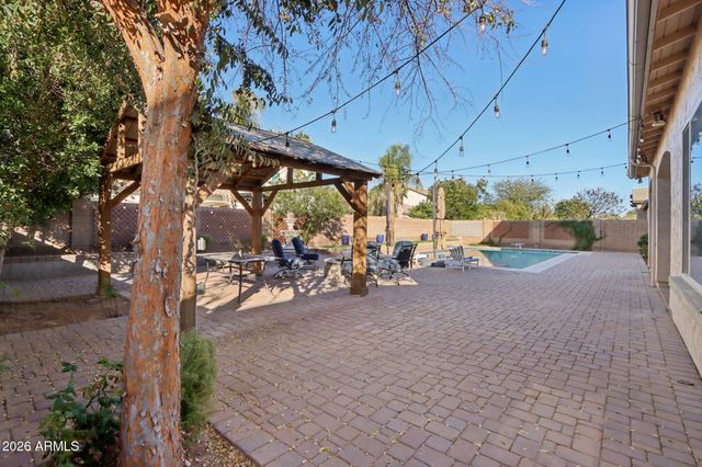 866 E LOWELL Avenue, Gilbert, AZ 85295