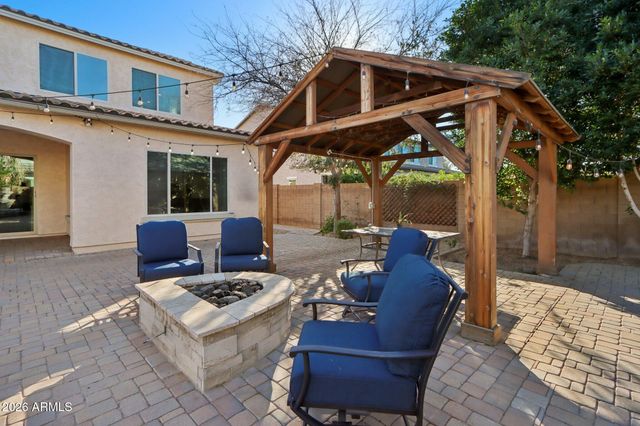 866 E LOWELL Avenue, Gilbert, AZ 85295