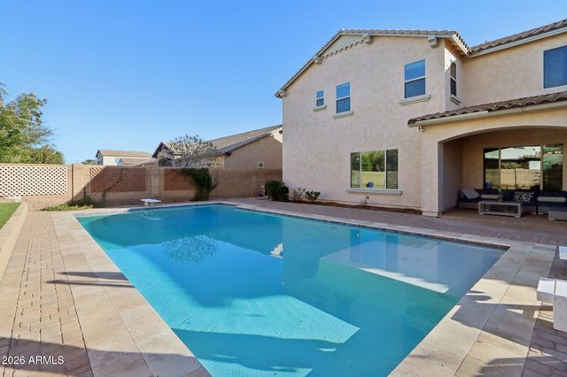 866 E LOWELL Avenue, Gilbert, AZ 85295