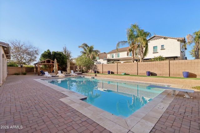 866 E LOWELL Avenue, Gilbert, AZ 85295