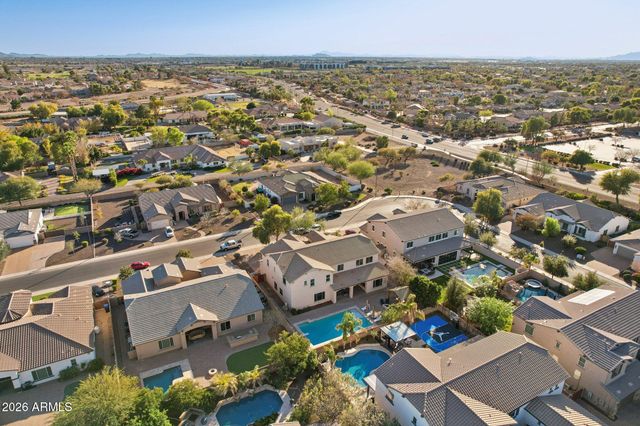 866 E LOWELL Avenue, Gilbert, AZ 85295