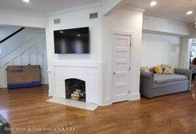 211 Arnold Avenue, Point Pleasant Beach, NJ 08742