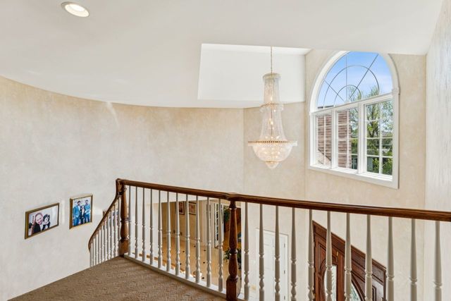 1745 Sundrop Circle, Highland Park, IL 60035