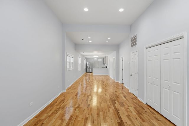 5256 S Carpenter Street, Chicago, IL 60609