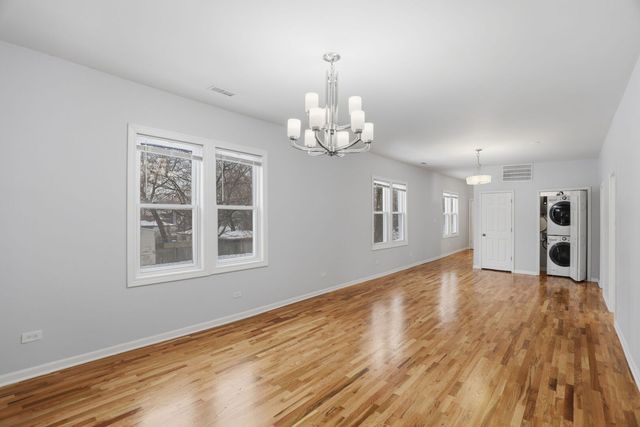 5256 S Carpenter Street, Chicago, IL 60609