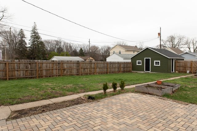 544 24th Avenue, Moline, IL 61265