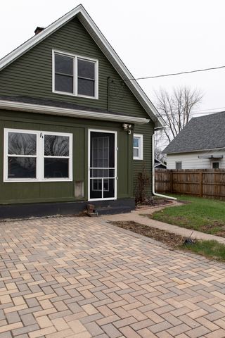544 24th Avenue, Moline, IL 61265