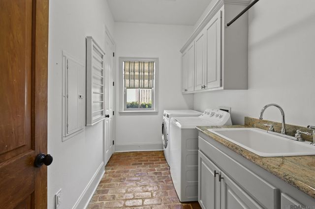 36233 Lasalle Pointe Dr, Prairieville, LA 70769