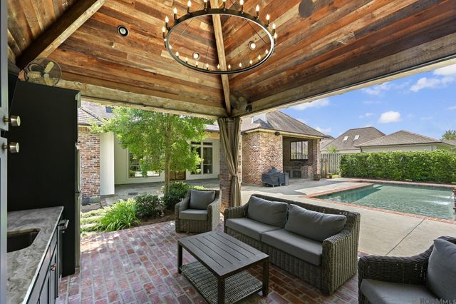 36233 Lasalle Pointe Dr, Prairieville, LA 70769