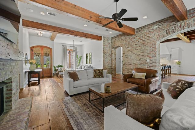 36233 Lasalle Pointe Dr, Prairieville, LA 70769