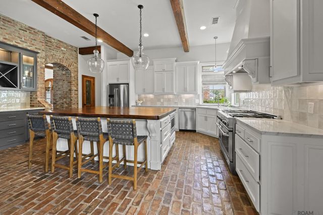 36233 Lasalle Pointe Dr, Prairieville, LA 70769