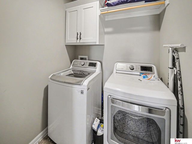 925 Elm Circle, Springfield, NE 68059