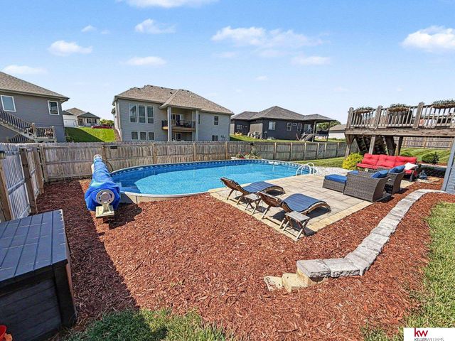 925 Elm Circle, Springfield, NE 68059