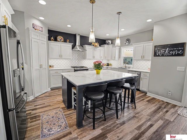925 Elm Circle, Springfield, NE 68059
