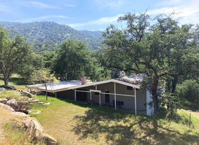 43669 Skyline Drive, Three Rivers, CA 93271