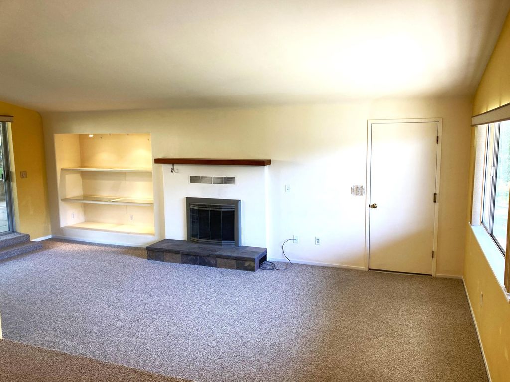 Image 13 of property listing at 43669 Skyline Drive, Three Rivers, CA 93271