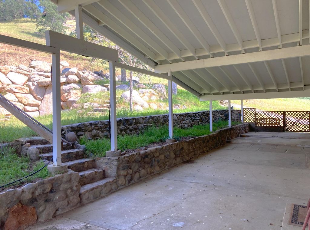 Image 21 of property listing at 43669 Skyline Drive, Three Rivers, CA 93271