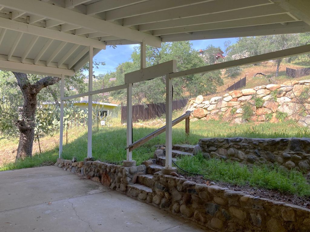 Image 22 of property listing at 43669 Skyline Drive, Three Rivers, CA 93271