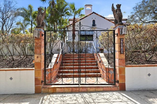 1529 MAPLE STREET, Clearwater, FL 33755