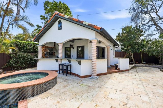 1529 MAPLE STREET, Clearwater, FL 33755