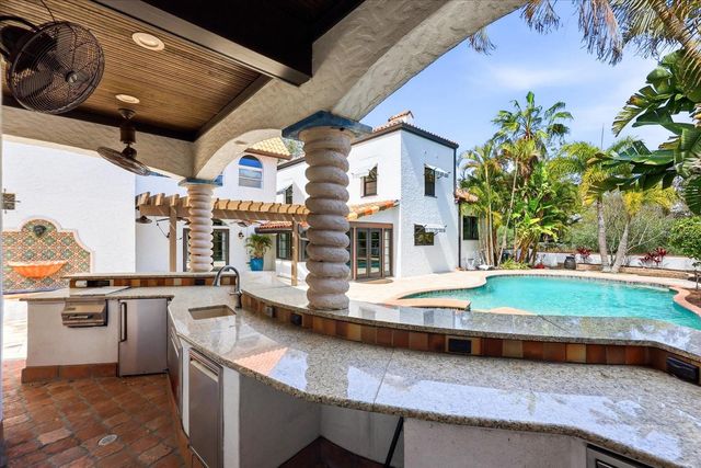 1529 MAPLE STREET, Clearwater, FL 33755