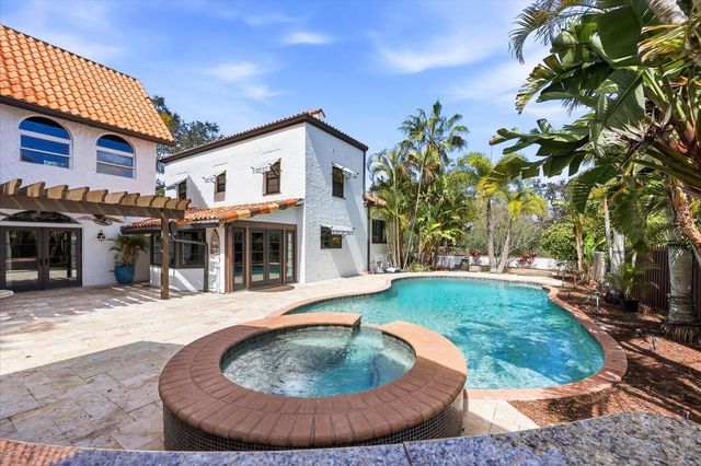 1529 MAPLE STREET, Clearwater, FL 33755