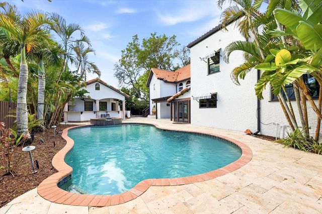 1529 MAPLE STREET, Clearwater, FL 33755