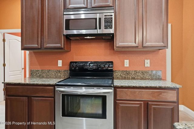 7190 Bahama Swallow Avenue, Weeki Wachee, FL 34613