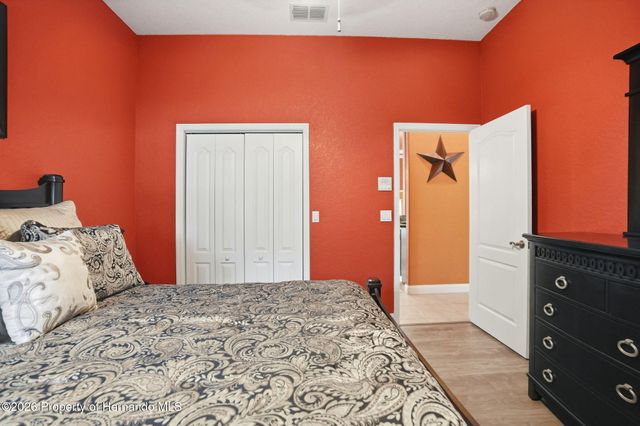 7190 Bahama Swallow Avenue, Weeki Wachee, FL 34613