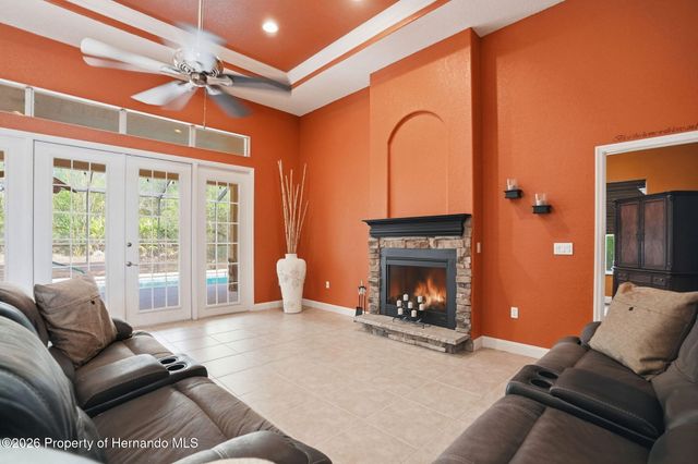 7190 Bahama Swallow Avenue, Weeki Wachee, FL 34613