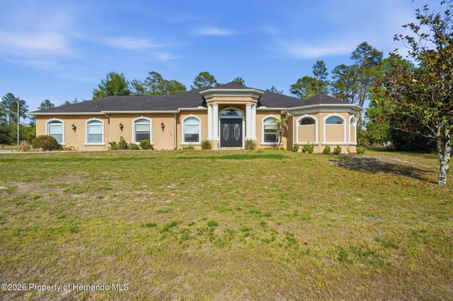 7190 Bahama Swallow Avenue, Weeki Wachee, FL 34613