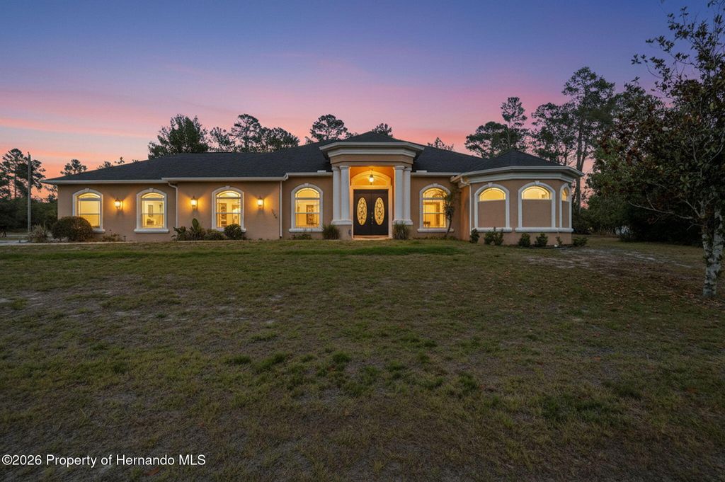7190 Bahama Swallow Avenue, Weeki Wachee, FL 34613