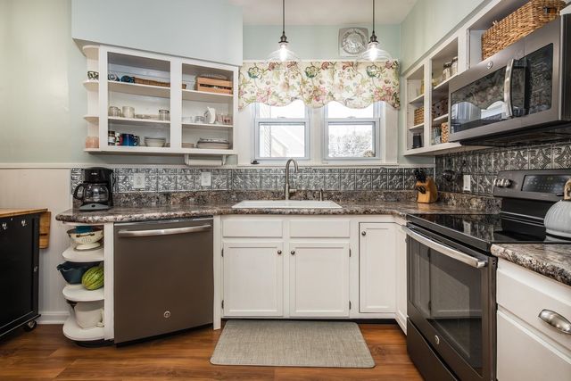 76 South Street, Proctor, VT 05765