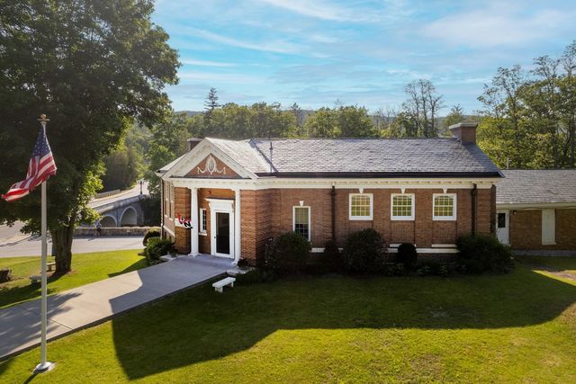 76 South Street, Proctor, VT 05765