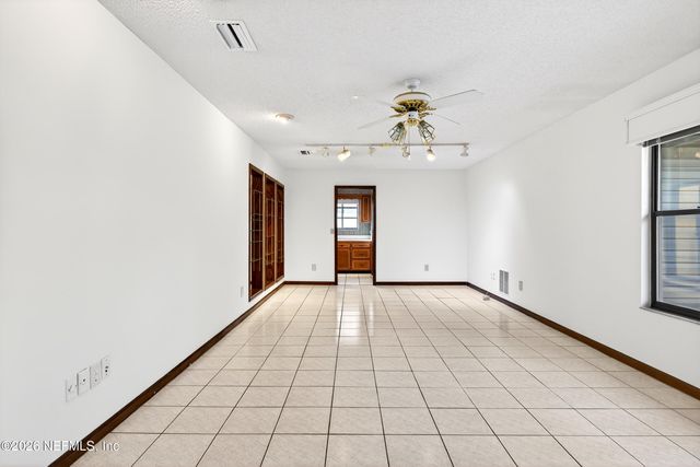 1666 VILLAGE Way, Orange Park, FL 32073