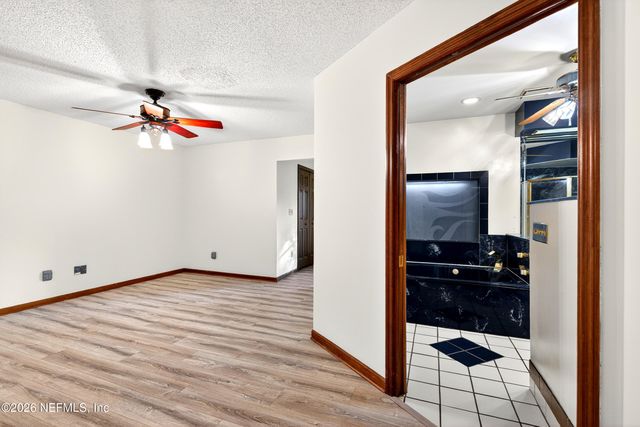 1666 VILLAGE Way, Orange Park, FL 32073