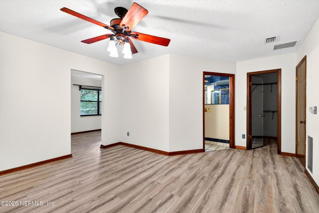 1666 VILLAGE Way, Orange Park, FL 32073