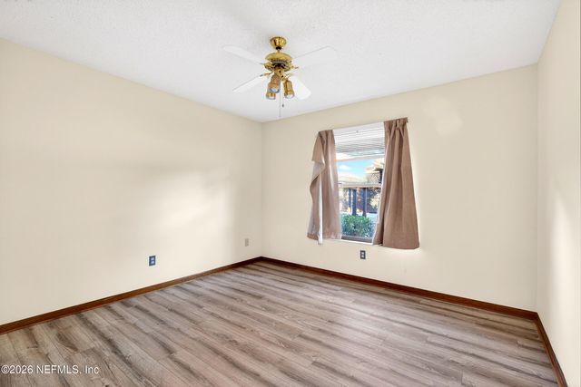 1666 VILLAGE Way, Orange Park, FL 32073