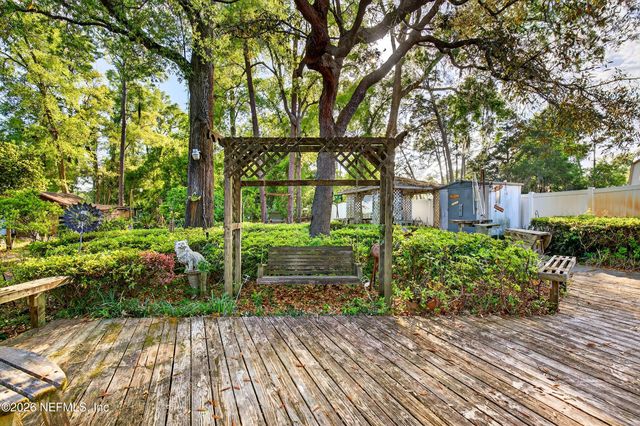 1666 VILLAGE Way, Orange Park, FL 32073