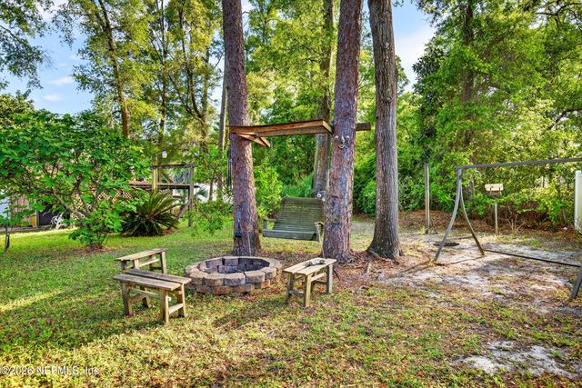 1666 VILLAGE Way, Orange Park, FL 32073