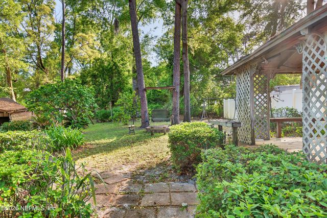 1666 VILLAGE Way, Orange Park, FL 32073