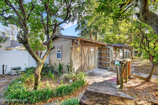 1666 VILLAGE Way, Orange Park, FL 32073