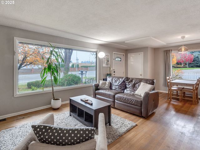 1915 Ne 148TH Ave, Portland, OR 97230